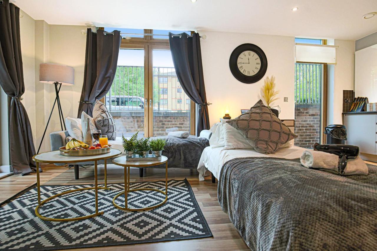 Campbell Park Apartment - City Centre - Free Parking, Balcony, Super-Fast Wifi And Smart Tv With Netflix By Yoko Property Milton Keynes Exterior photo